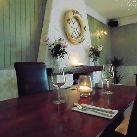 Inn Cedar 3*