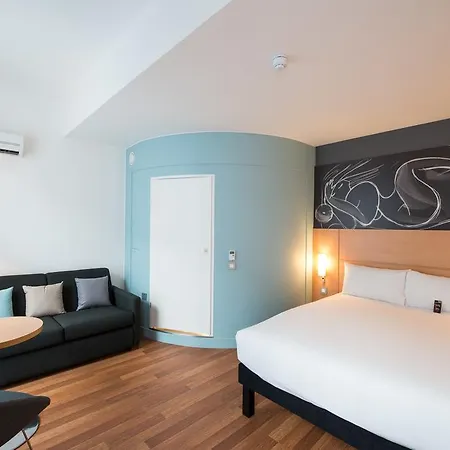 Отель Ibis Centre South Bridge - Royal Mile Эдинбург