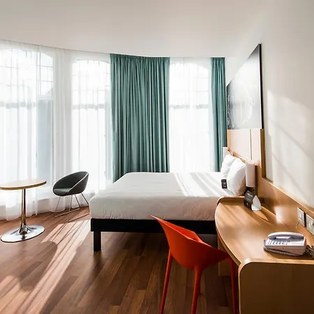 Hotel Ibis Centre South Bridge - Royal Mile 3*