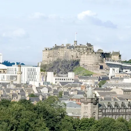 Ξενοδοχείο The Broughton Townhouse 3*