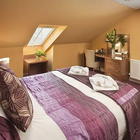 Hotel New Town 4*