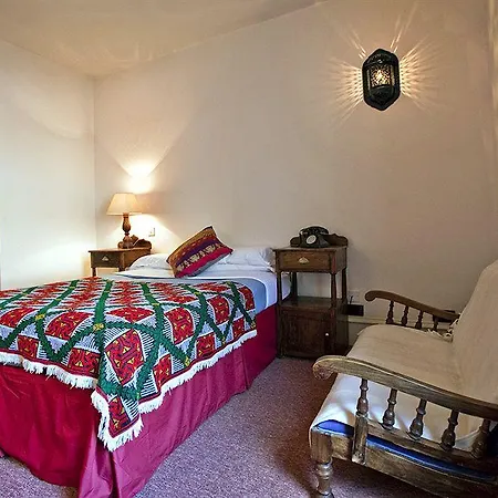 Bed and breakfast Iholiday 3*