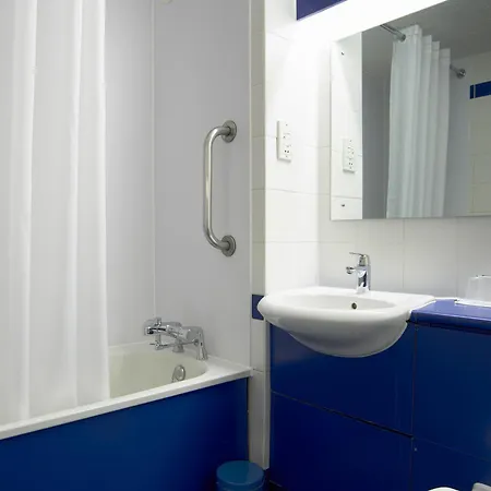 Hotel Travelodge 3*