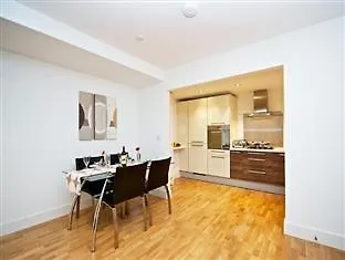 Staycity West End 4* Edinburg