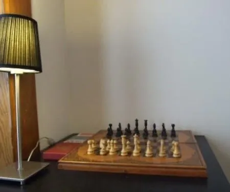 Cambridge House Pensión 3*