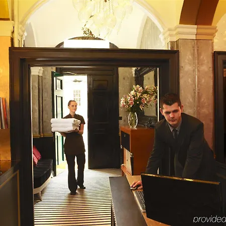 尼拉加勒多尼亚酒店 4* 爱丁堡