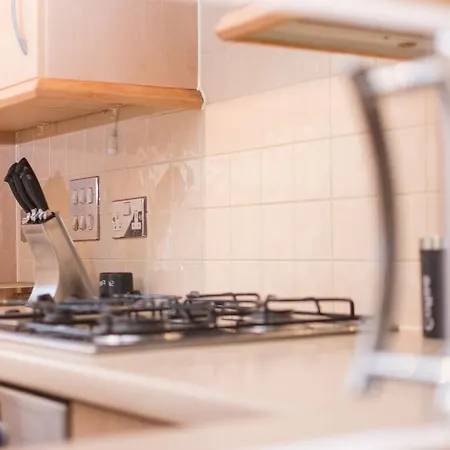 Holistic - Hawkhill Apartment