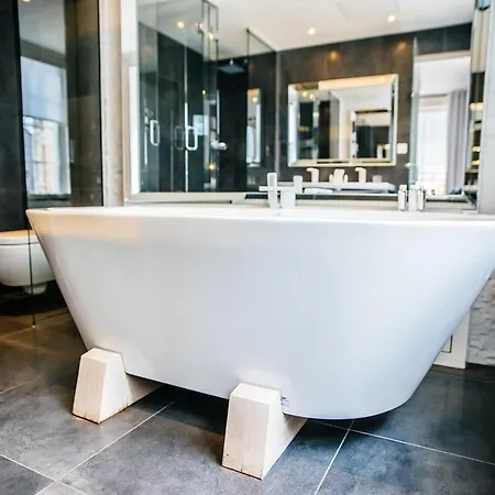 The On The Mile Hotel Edinburgh