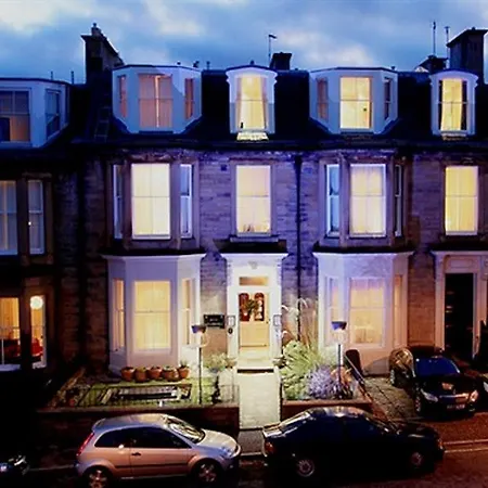 Ceilidh-donia 3* Edinburgh