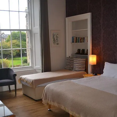 Dene Guest House, New Town Affittacamere