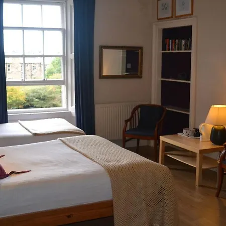 Dene Guest House, New Town Affittacamere