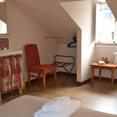Dene Guest House, New Town Affittacamere