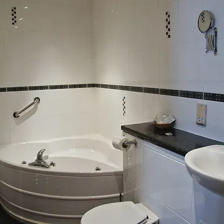 Grosvenor * Edinburgh