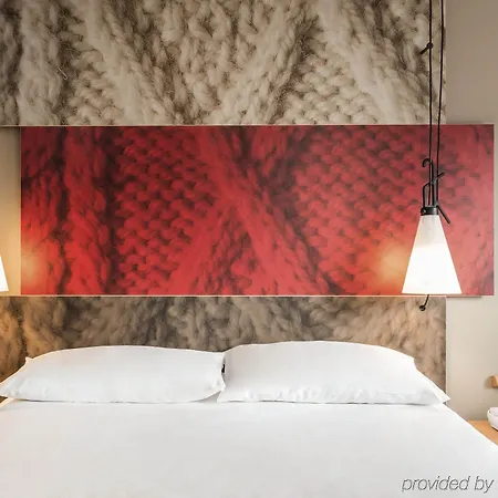Ibis Centre Royal Mile - Hunter Square 3*