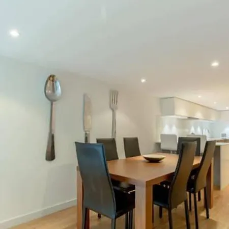 شقة Luxury Quartermile 2 Bed *