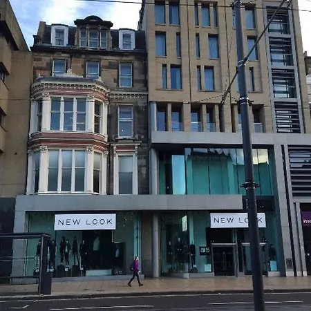 Premier Inn Edinburgh Princes Street Edinburgh