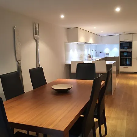 شقة Luxury Quartermile 2 Bed *
