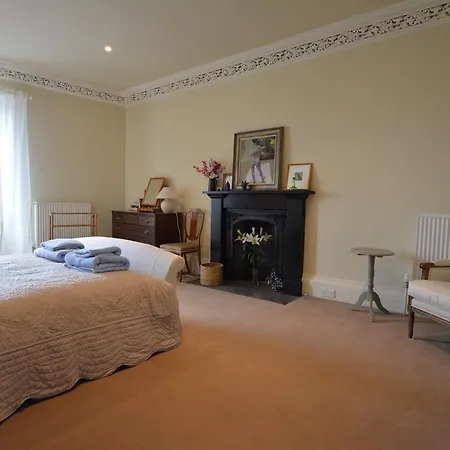 Royal Mile Elegance - Space & Luxury