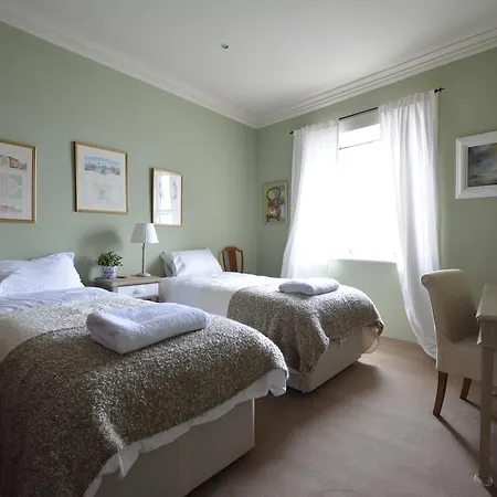 Royal Mile Elegance - Space & Luxury Edinburgh