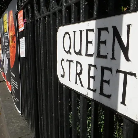 Гостевой дом Queens 4*