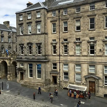 Royal Mile Holiday Apartment