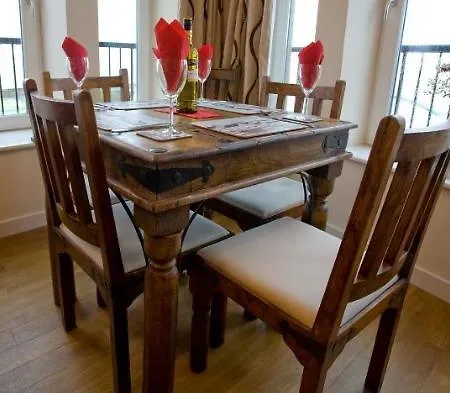 Stylish Sea View Apartment Edinburgh
