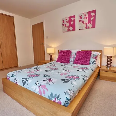 Apartamento Pearl Lochrin Place