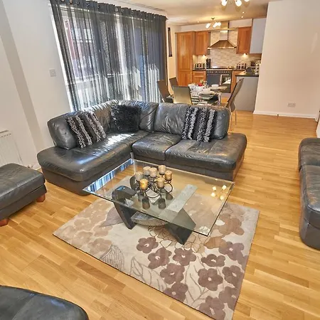 Pearl - Lochrin Place * Edinburgh
