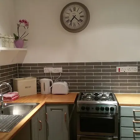 Garfield Apartment *