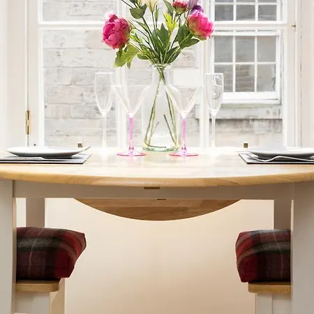 Luxury New Town 1 Bed Edinburg