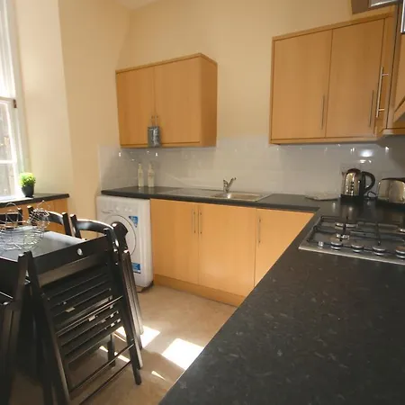 Lothian Street Edinburgh, City Centre Apartment