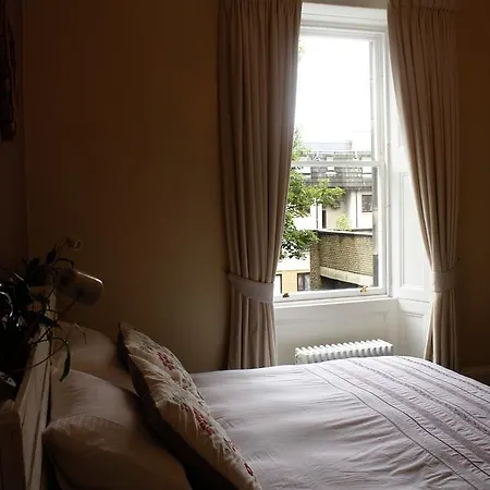 Bed and Breakfast Casa Hamilton 4*