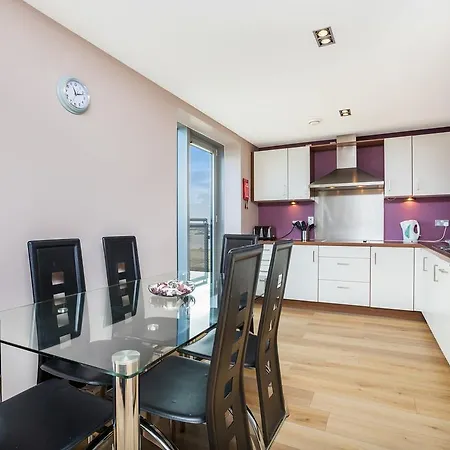 Hot-el-apartments Waterfront 4* Edinburgh