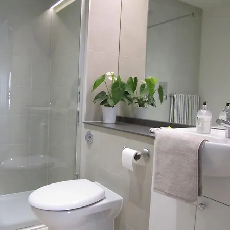 Usher Hall Apartment