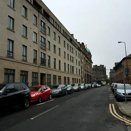 East Fountainbridge Apartment Edinburgh