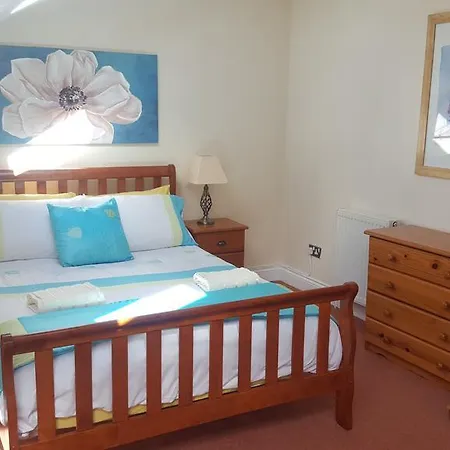 Penthouse Apartment Sleeps 11 شقة *