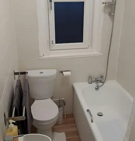 Furnished Near Holyrood Palace