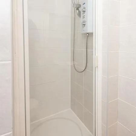 Henderson Gardens Apartment