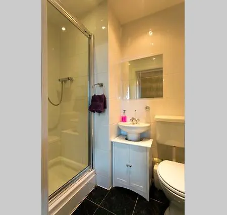 Jaktstuga Syozant Lauriston Edinburgh Apartments *