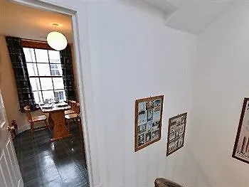 19 Meadow Place 2* Edimburgo