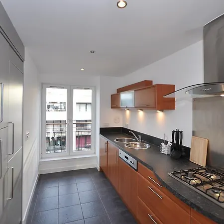 דירה Quiet Spacious And Modern Sleeps 4 אדינבורו