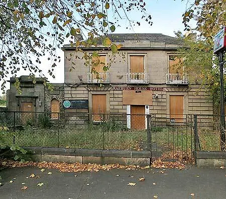 The Raeburn 4*