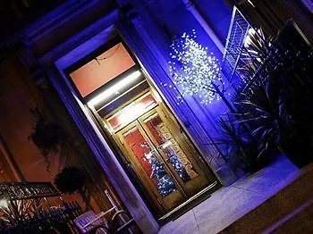 Eliza House Hotell 3*