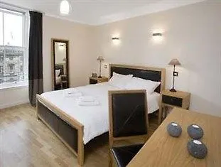St Giles 아파트호텔 4*