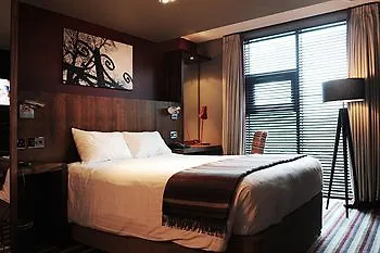 Village 4* Edinburgh