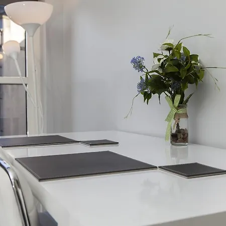 Amazing - Annandale St Near The Playhouse - Free Parking Апартаменты *