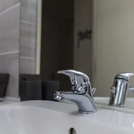 Apartment Amazing Apartments - Annandale St Near The Playhouse - Free Parking *