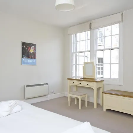 Destiny Scotland - Rose Street Flats *
