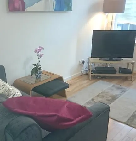 Central Bothwell House Apartment Edinburgh