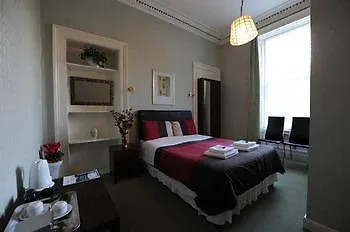 The Thistle House Edinburg